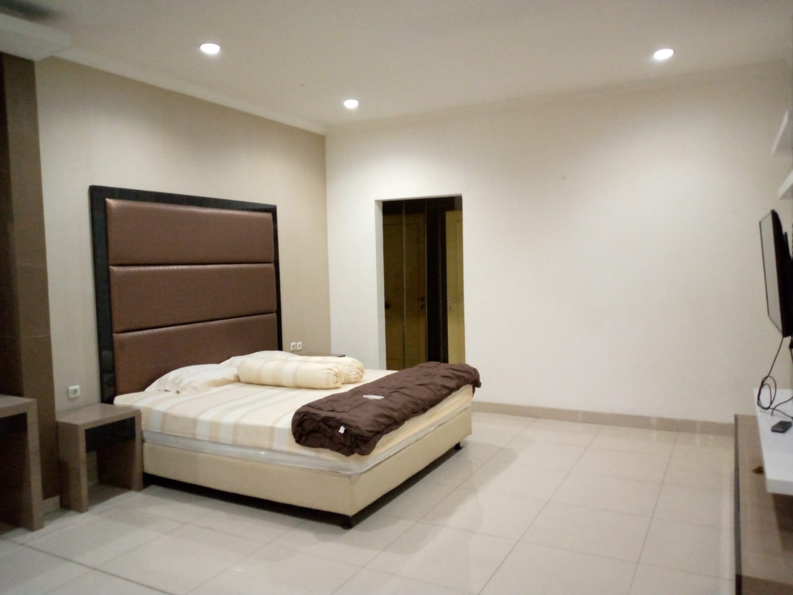 Rumah Disewakan Fully Furnished di Taman Dago Lippo Cikarang